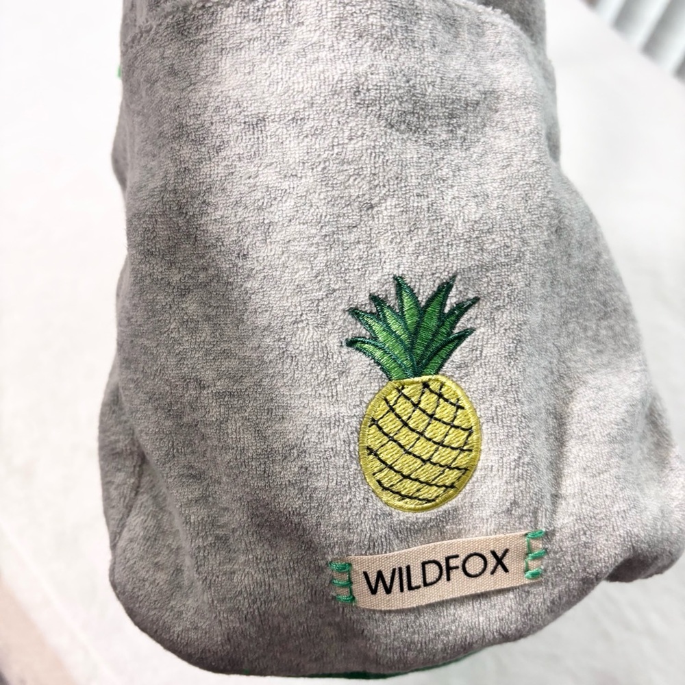 Wildfox Pineapple Gray‎ and Green Crossbody Bag with Adjustable Strap - Picture 11 of 14